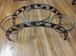 lot 335 image: Plant Stand