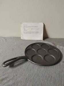 lot 338 image: Cast Iron Swedish Pancake Pan