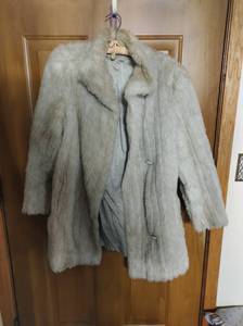 lot 342 image: Collection of Vintage Womens Jackets