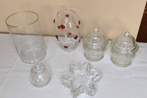 lot 251 image: Lot of (6) Glass Candy Dishes & Vases