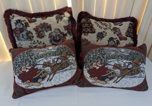 lot 163 image: Set of (4) Christmas Throw Pillows