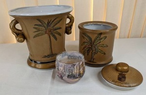 lot 155 image: Vintage Ceramic Raymond Waites for Toyo Trading Co Tea Jar & Canister Jar, Decorative Candle