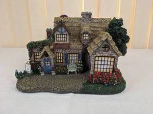 lot 179 image: Thomas Kinkade Hawthorne Village Lamplight Tea Room, 1999