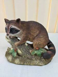 lot 46 image: Porcelain Raccoon Figurine 