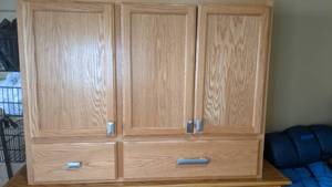 lot 280 image: Wooden Cabinet w Drawers