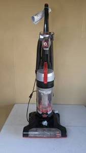 lot 287 image: Bissell Upright Vacuum