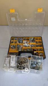 lot 366 image: Miscellaneous Hardware - Mounting, Vane Clips
