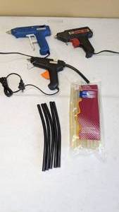 lot 370 image: Crafty Lot of (3) Hot Glue Guns and Glue Sticks