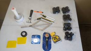 lot 386 image: Miscellaneous Tools - Tape Measure, Rotary Cutter, Nifty Flat Twine, 6-in-1 Painter Tool, Casters, Screwdrivers, Angle Divisor
