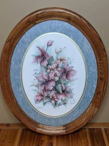 lot 37 image: Lovely Jan Anderson Floral Art Print in Oval Frame