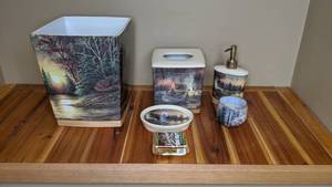 lot 95 image: Collection of (6) Bathroom Accessory Set-OutdoorCampingTheme