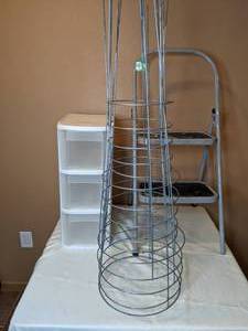 lot 75 image: Mixed Lot of Tomato Cages, Step Stool and 3-Drawer Organizer