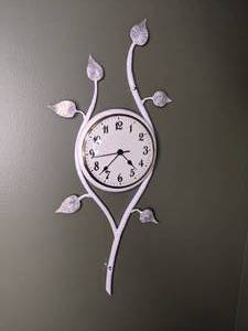 lot 237 image: Beautiful Decorative Wall Clock