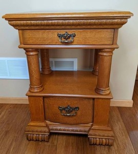 lot 233 image: Pulaski Furniture Corp. End Table