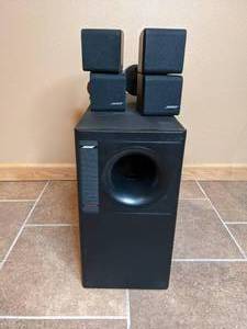 lot 96 image: Bose Subwoofer & Speakers