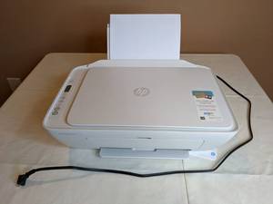 lot 92 image: HP Deskjet 2752 All-In-One Printer