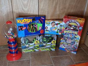 lot 111 image: Lot of (6) Kids Toys - Koosh Paddle Ball, Pinball Gumball Machine, Gumball Machine, Alien Vision, EduScience Stack N See
