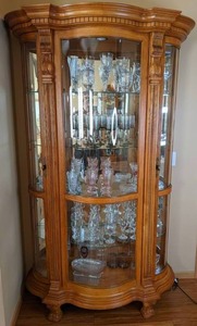 lot 210 image: Gorgeous Mixed China & Glassware Lot