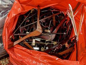 lot 90 image: Bag of Clothes Hangers