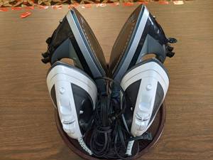 lot 409 image: Lot of (4) Irons w Stand