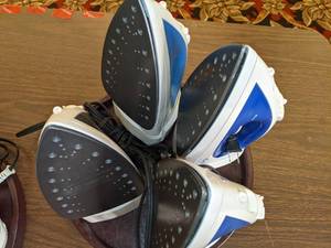 lot 412 image: Lot of (4) Irons w Stand