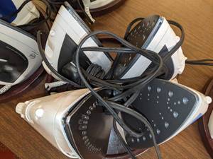 lot 413 image: Lot of (4) Irons w Stand