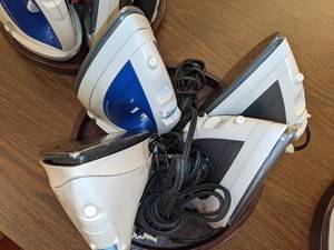 lot 416 image: Lot of (4) Irons w Stand