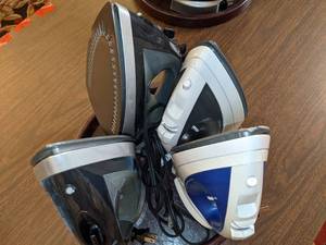 lot 419 image: Lot of (4) Irons w Stand
