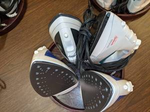 lot 428 image: Lot of (4) Irons w Stand