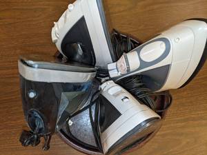 lot 437 image: Lot of (4) Irons w Stand