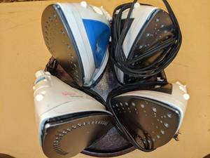 lot 443 image: Lot of (4) Irons w Stand
