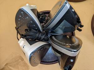 lot 444 image: Lot of (4) Irons w Stand
