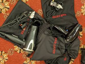 lot 542 image: Lot of 5 Hair Dryers, Conair 1875 andor Registry 1875