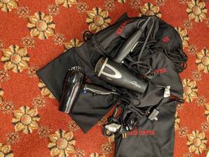 lot 552 image: Lot of 5 Hair Dryers, Conair 1875 andor Registry 1875