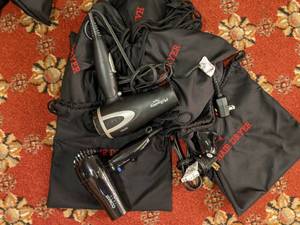 lot 557 image: Lot of 5 Hair Dryers, Conair 1875 andor Registry 1875
