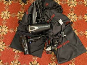 lot 559 image: Lot of 5 Hair Dryers, Conair 1875 andor Registry 1875