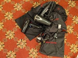 lot 560 image: Lot of 5 Hair Dryers, Conair 1875 andor Registry 1875