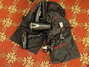 lot 561 image: Lot of 5 Hair Dryers, Conair 1875 andor Registry 1875