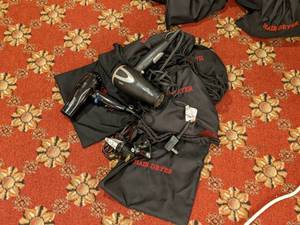 lot 571 image: Lot of 5 Hair Dryers, Conair 1875 andor Registry 1875
