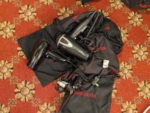lot 574 image: Lot of 5 Hair Dryers, Conair 1875 andor Registry 1875