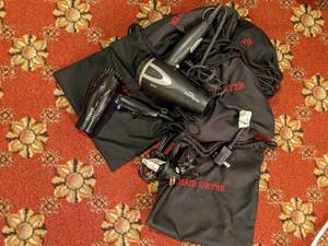 lot 575 image: Lot of 5 Hair Dryers, Conair 1875 andor Registry 1875