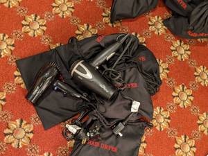 lot 578 image: Lot of 5 Hair Dryers, Conair 1875 andor Registry 1875