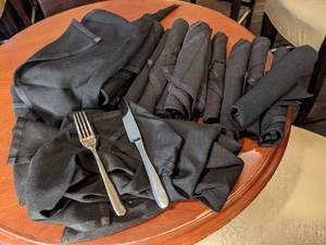 lot 194 image: Pre Rolled Napkin & Cutlery