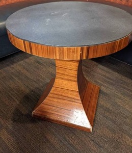 lot 15 image: Round Pedestal Table