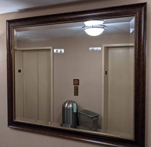 lot 105 image: Beautiful Large Beveled Mirror
