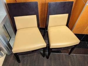 lot 19 image: Set of 2 Cafe Chairs 