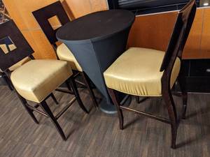 lot 20 image: Cafe Table and Chairs