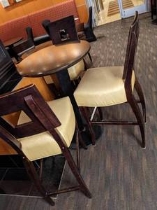 lot 26 image: Cafe Table and Chairs