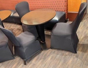 lot 29 image: Cafe Table and Chairs