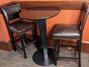 lot 31 image: Cafe Table and Chairs